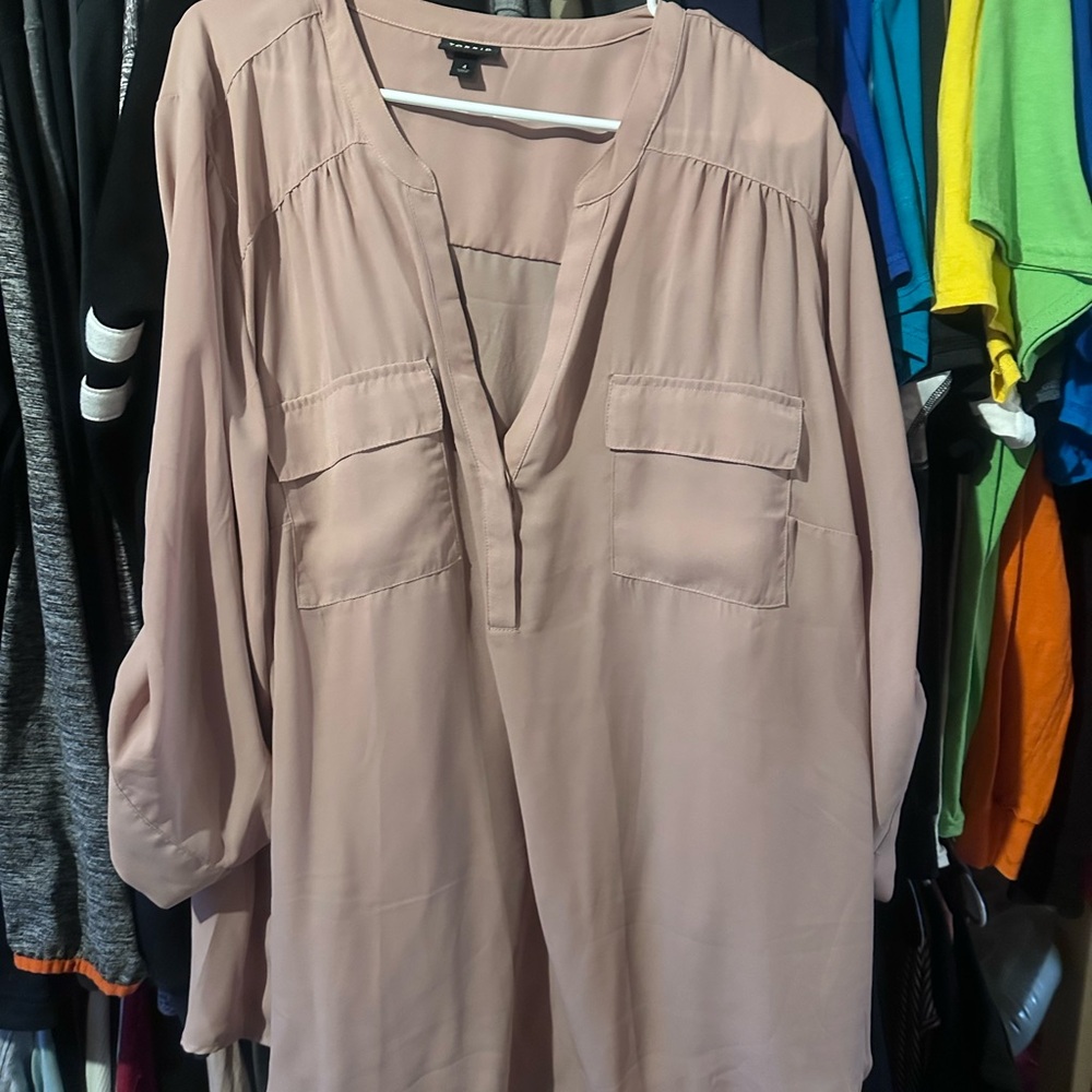 Chic Blush V-Neck Blouse